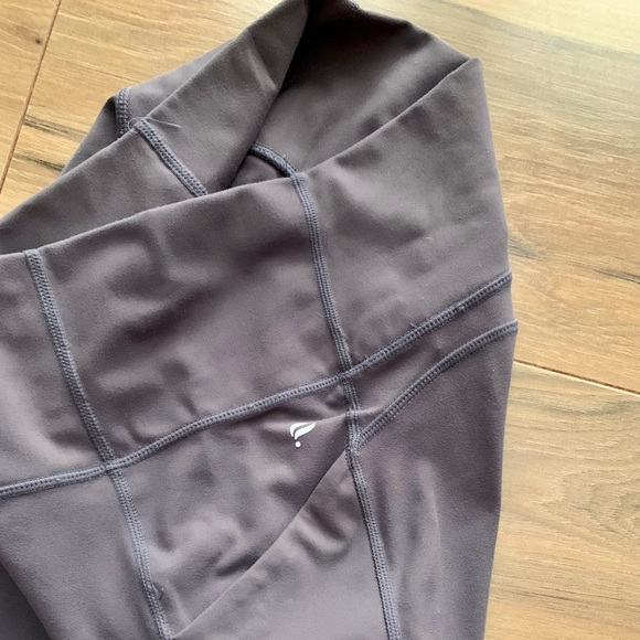 Fabletics Oasis 7/8 legging Size M - Picture 4 of 13